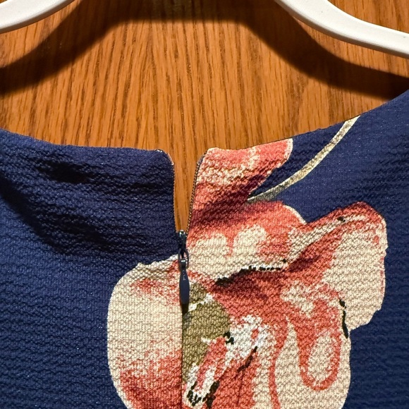 Floral Blue Shift Dress - Picture 6 of 10